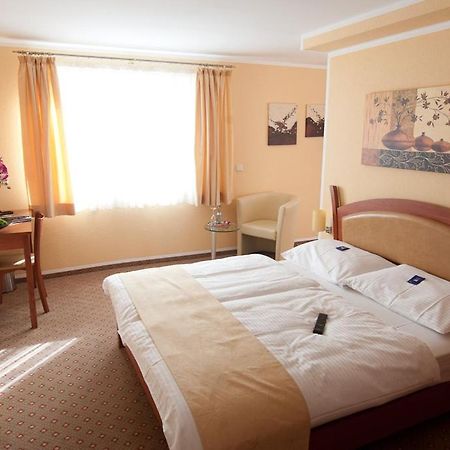 Aristo Hotel Filderstadt Δωμάτιο φωτογραφία