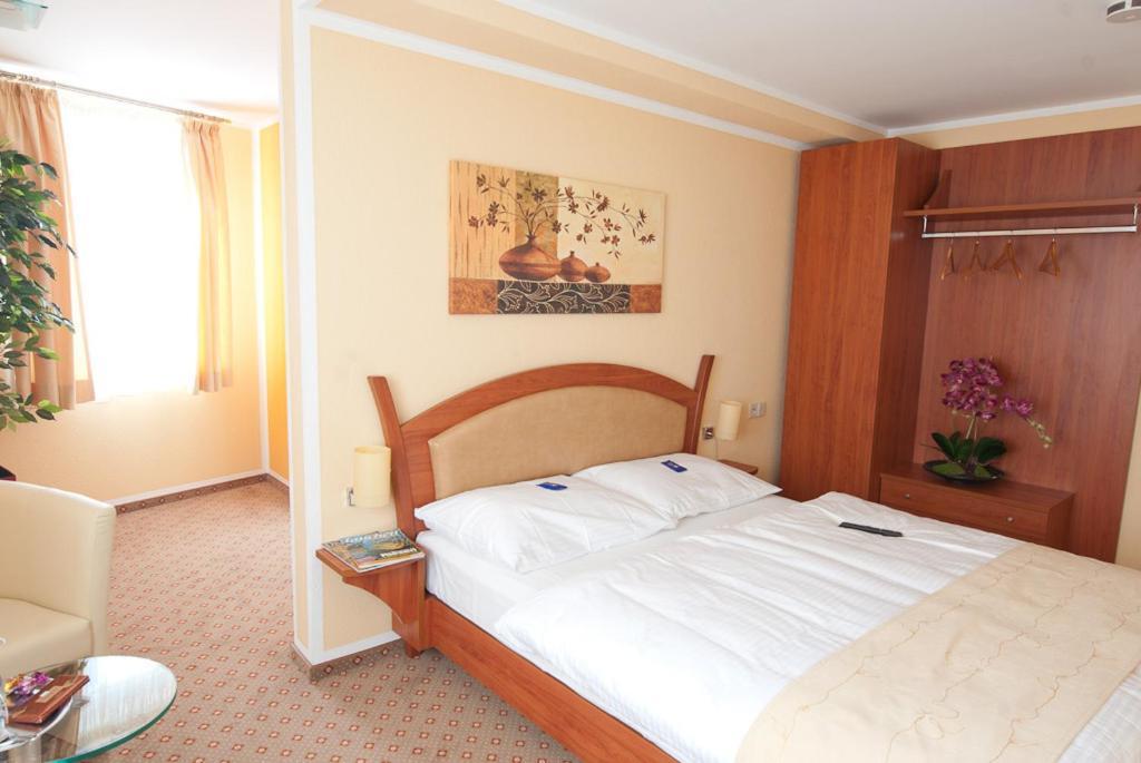 Aristo Hotel Filderstadt Δωμάτιο φωτογραφία